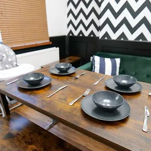  Apartment Broadway Belfast! Location! Sleeps 6! United Kingdom