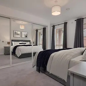  Apartment Premium Corporate & Family-friendly In United Kingdom